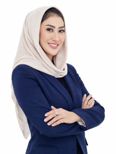 Rina Fitri, S.K.M., M.M.